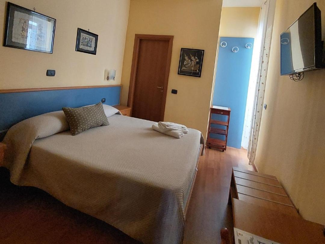 Apartament Domus Cesare Neapol Zewnętrze zdjęcie